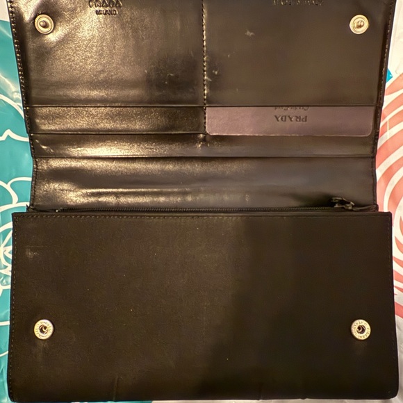 Prada Black Leather Wallet - Picture 1 of 5